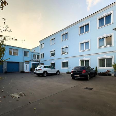 Pension Erlaa Відень Екстер'єр фото