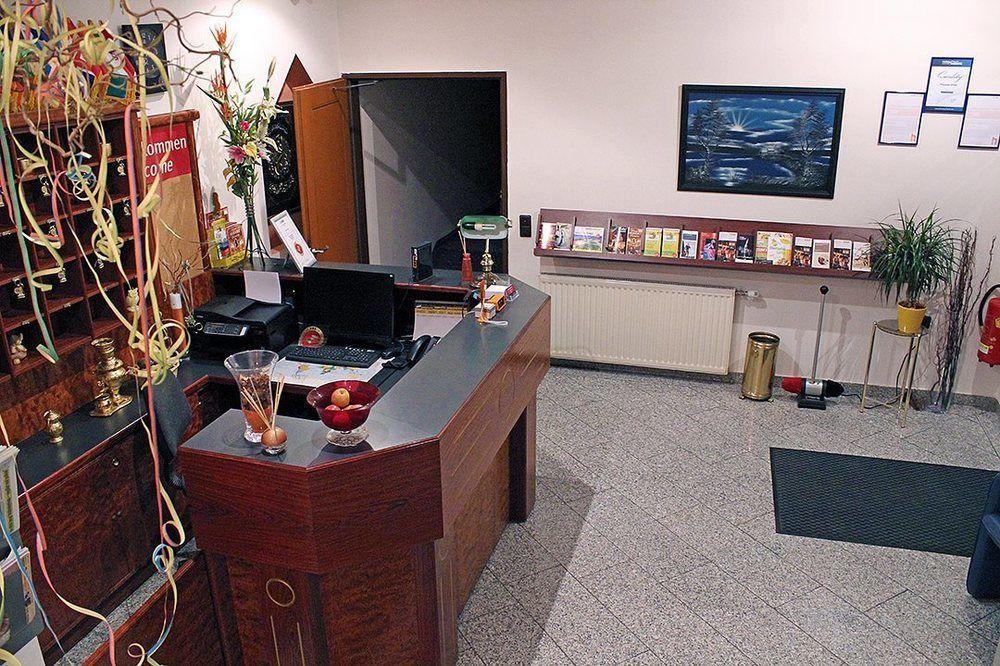 Pension Erlaa Відень Екстер'єр фото