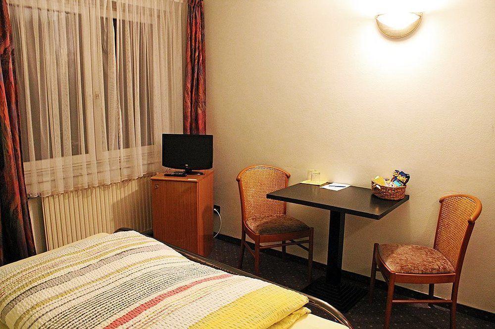 Pension Erlaa Відень Екстер'єр фото